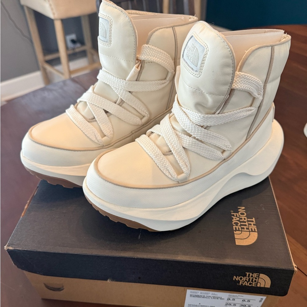 The North Face Women's Halseigh Boots